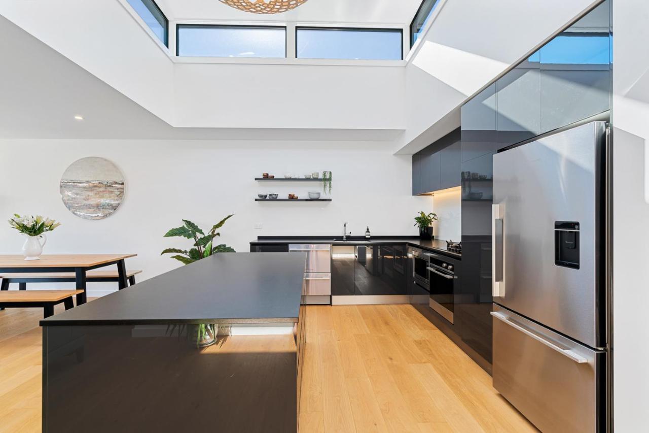 Luxurious Lakefront Penthouse Wanaka Exterior foto