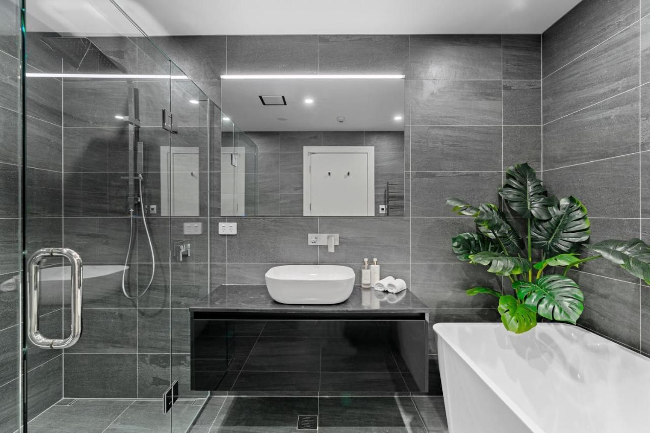 Luxurious Lakefront Penthouse Wanaka Exterior foto